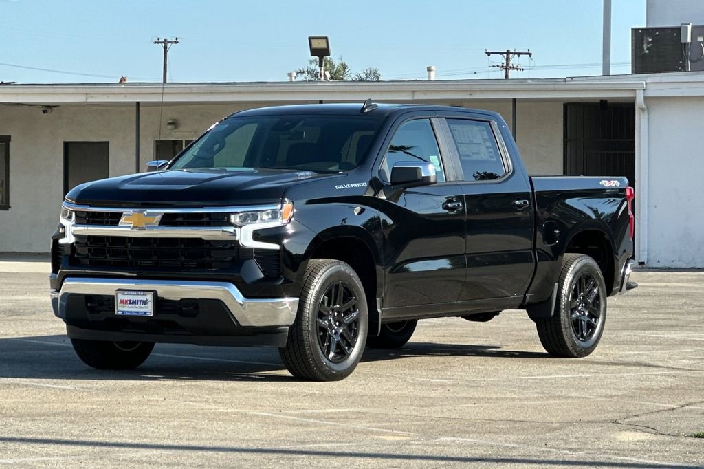 2025 Chevrolet Silverado 1500 LT photo 8
