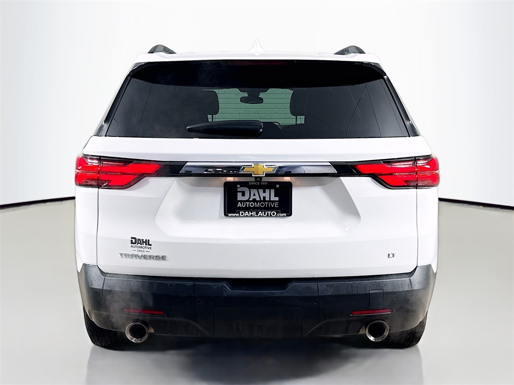2022 Chevrolet Traverse Leather photo 2