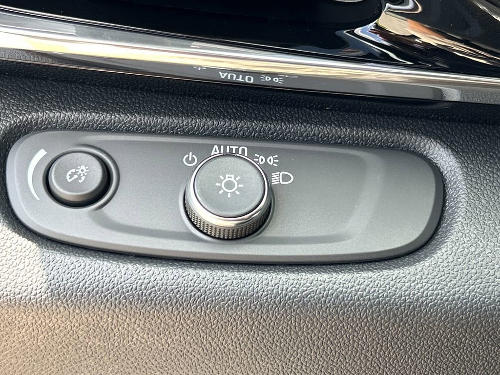 2025 Buick Envista Avenir photo 29