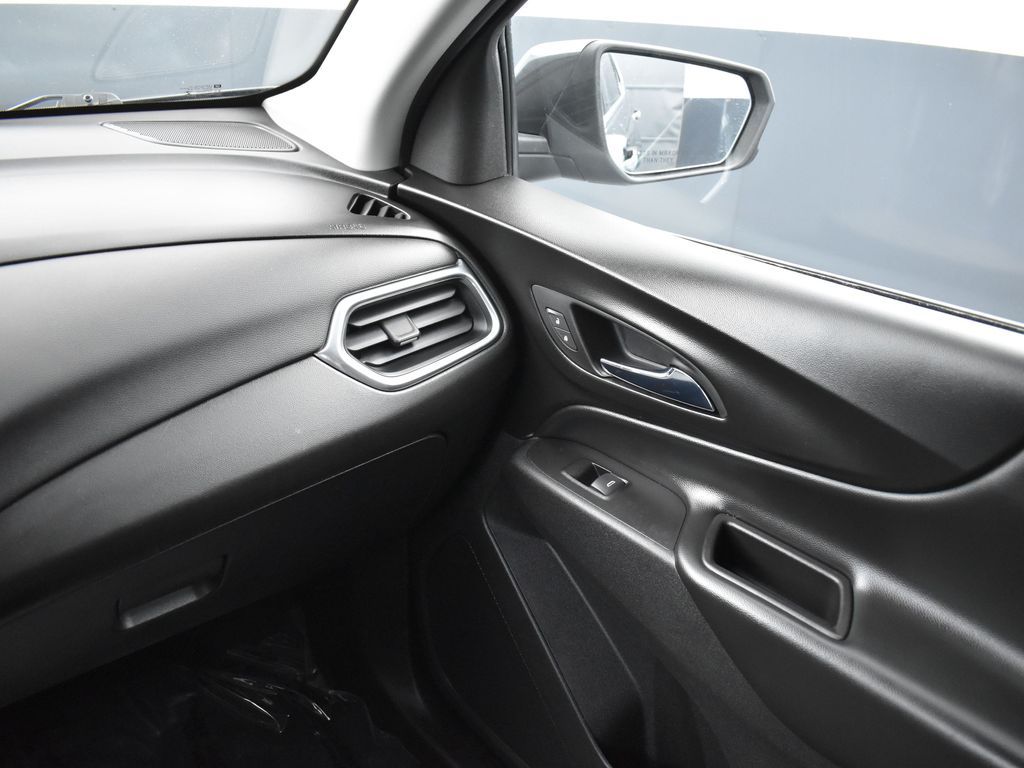 2018 Chevrolet Equinox LT photo 12