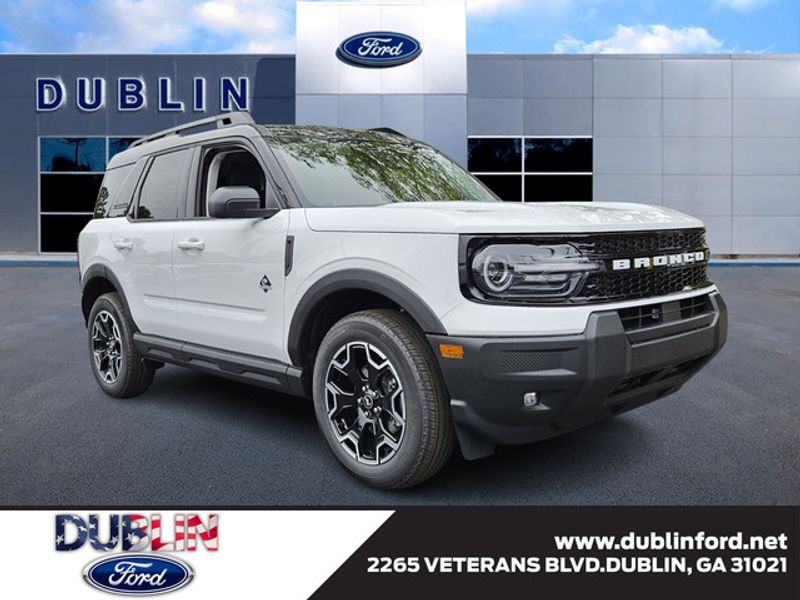 2025 Ford Bronco Sport Outer Banks's photo
