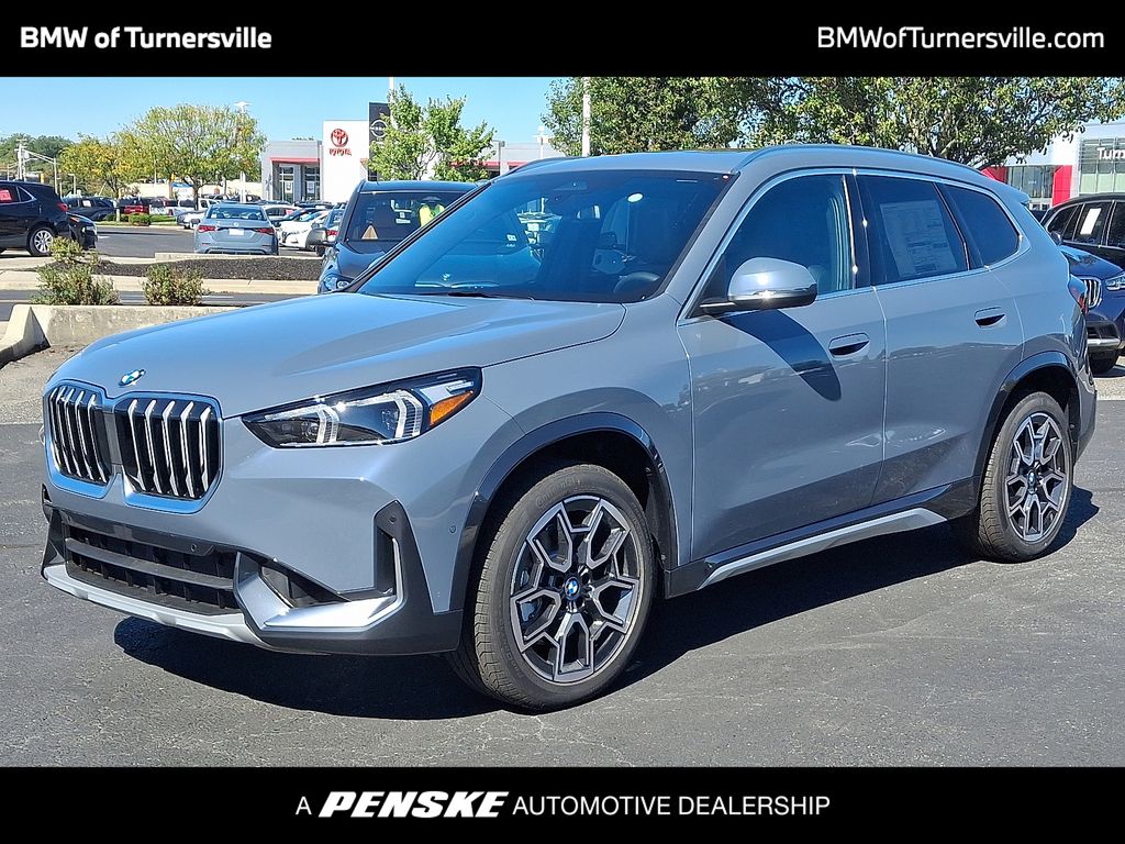 2026 BMW X1 28i's photo
