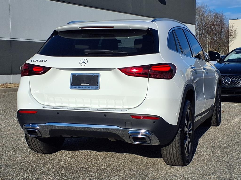 2025 Mercedes Benz GLA 250 photo 4
