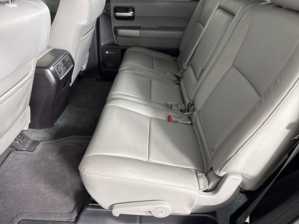 2016 Toyota Sequoia Limited photo 19