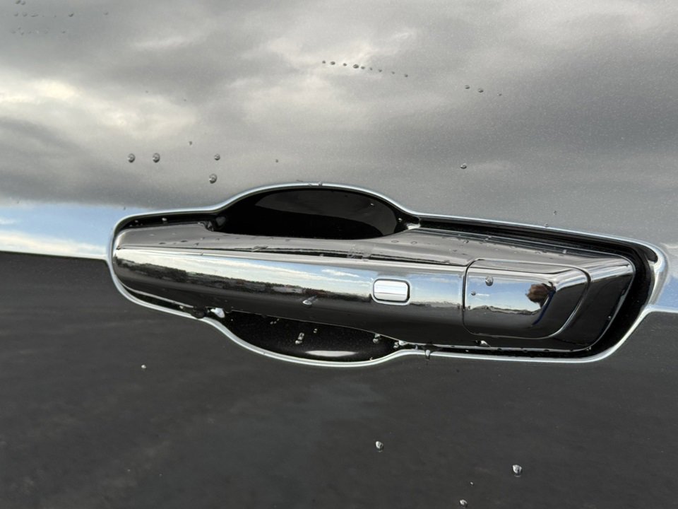 2026 GMC ACADIA - Image 12