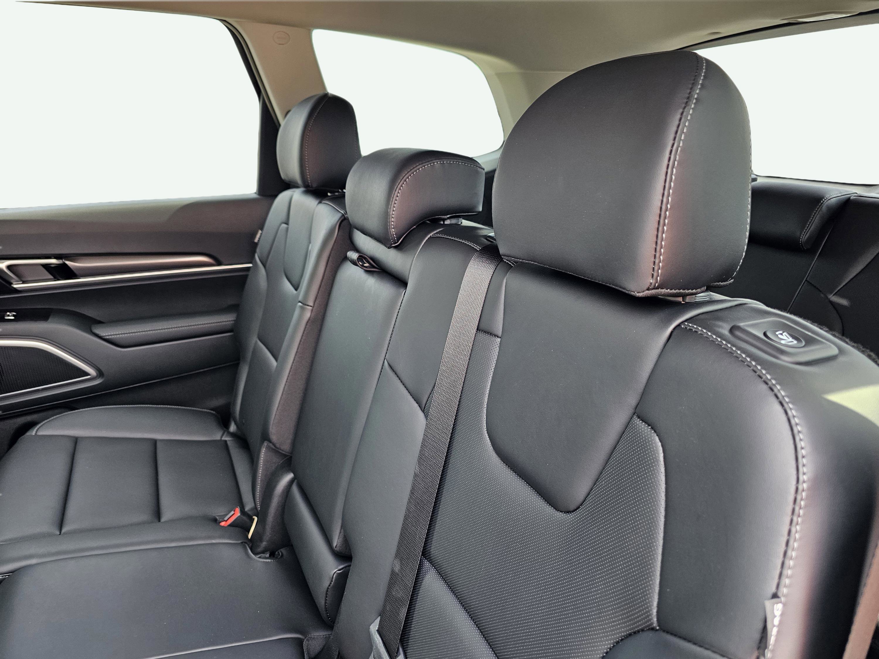 2025 Kia Telluride LX photo 30