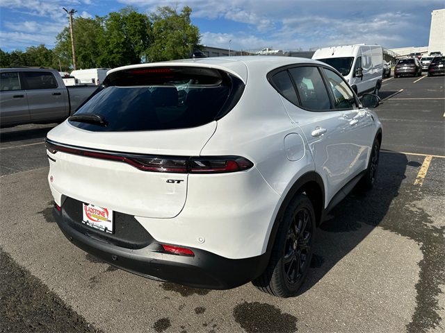 2025 Dodge Hornet GT photo 6