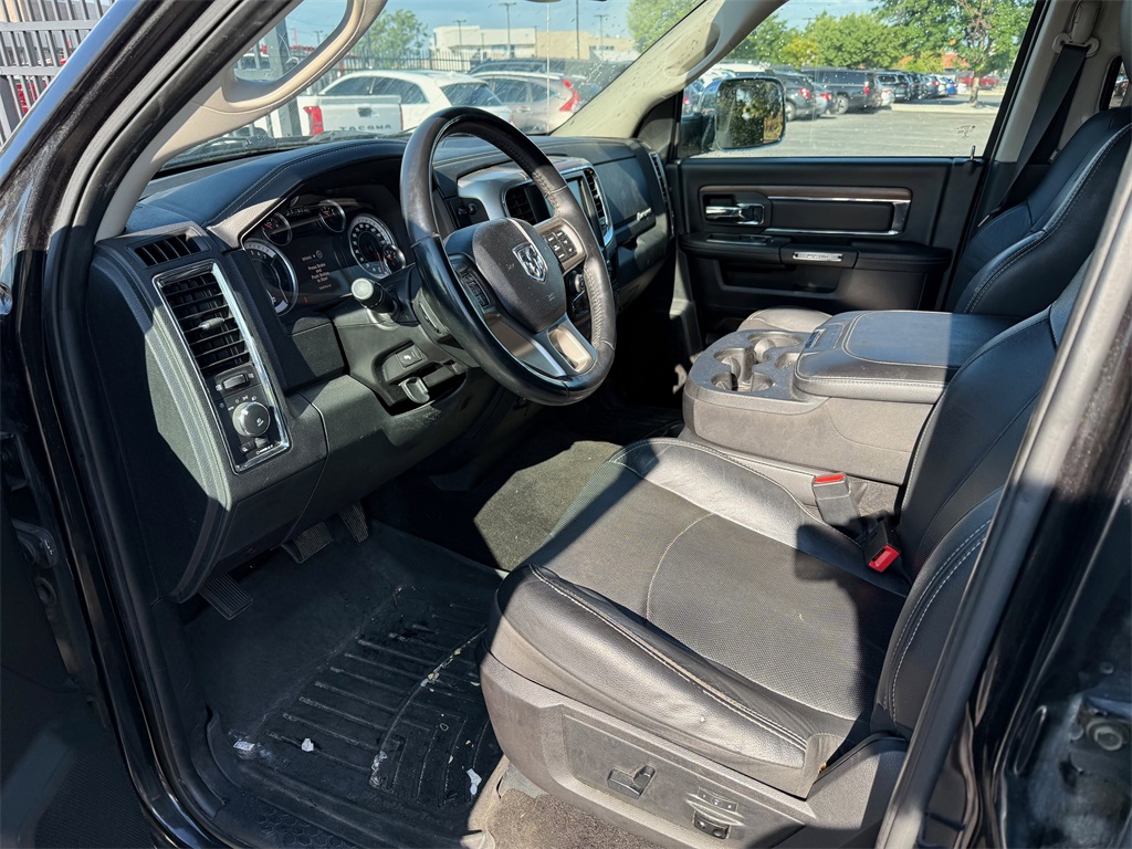 2016 Ram 1500 Laramie photo 2