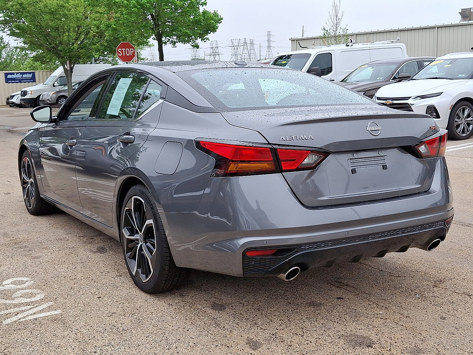 2024 Nissan Altima 2.5 SR photo 3