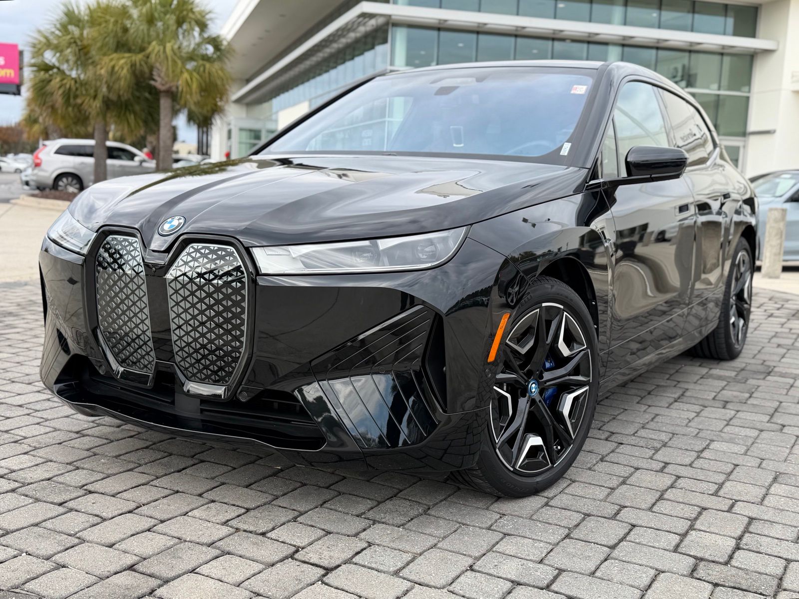 2023 BMW iX Base's photo