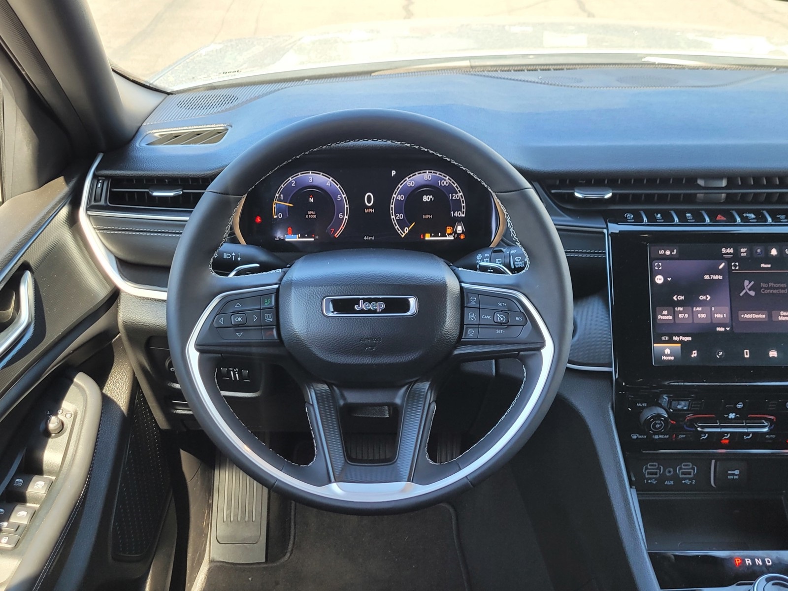 2025 Jeep Grand Cherokee Laredo X photo 9