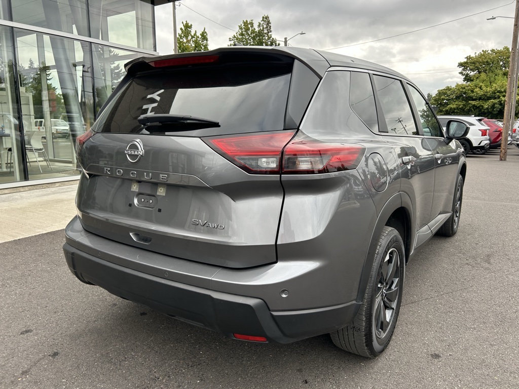 2024 Nissan Rogue SV photo 4