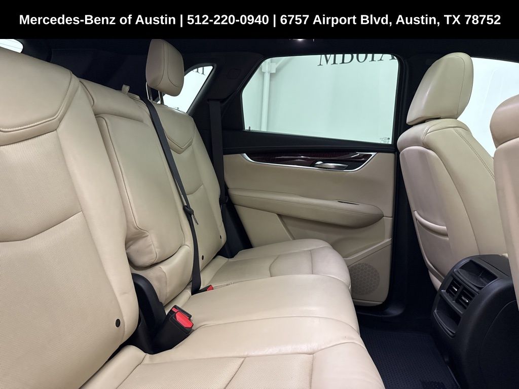 2017 Cadillac XT5 Luxury photo 19