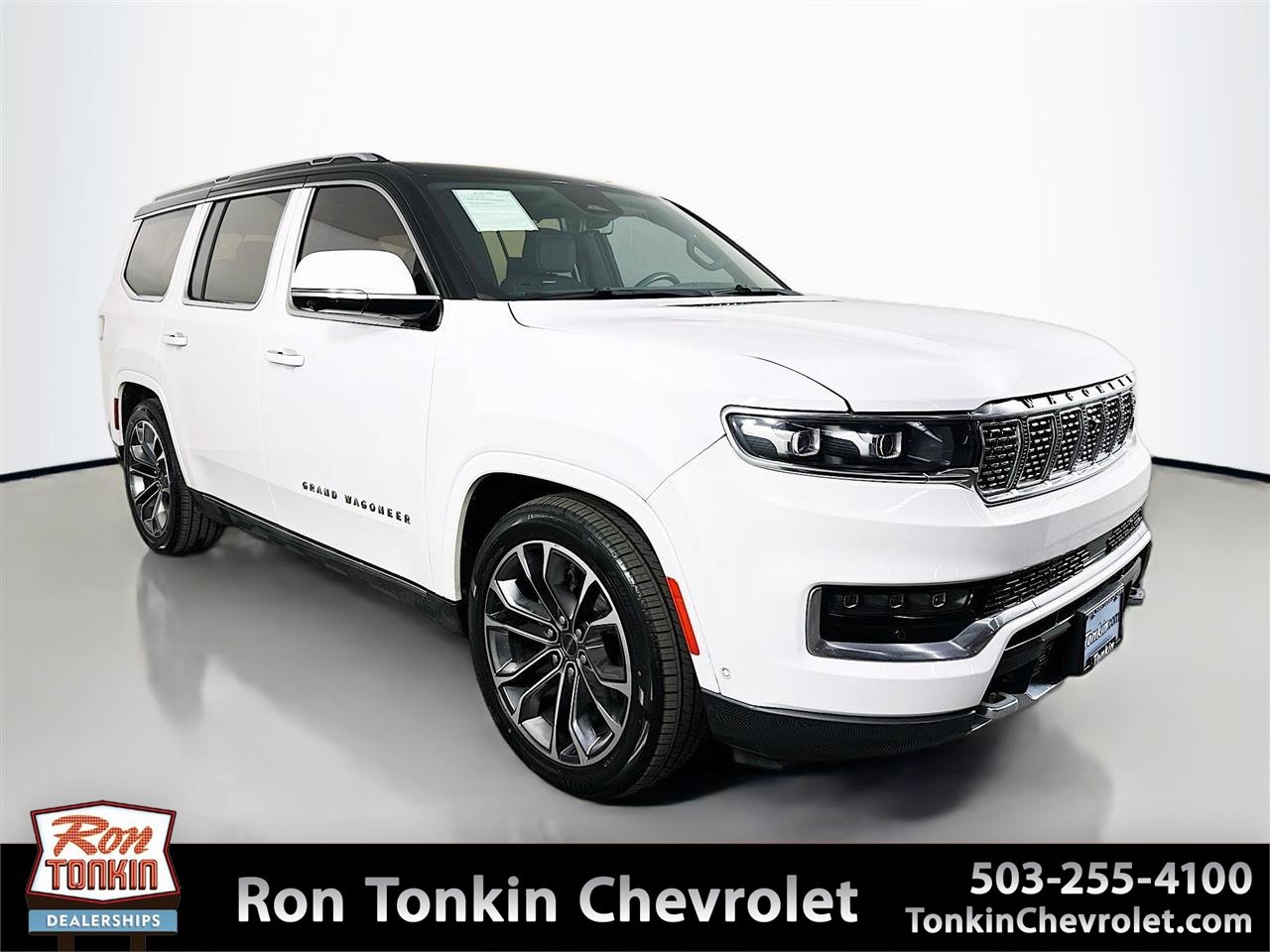 2022 Jeep Grand Wagoneer Series III's photo