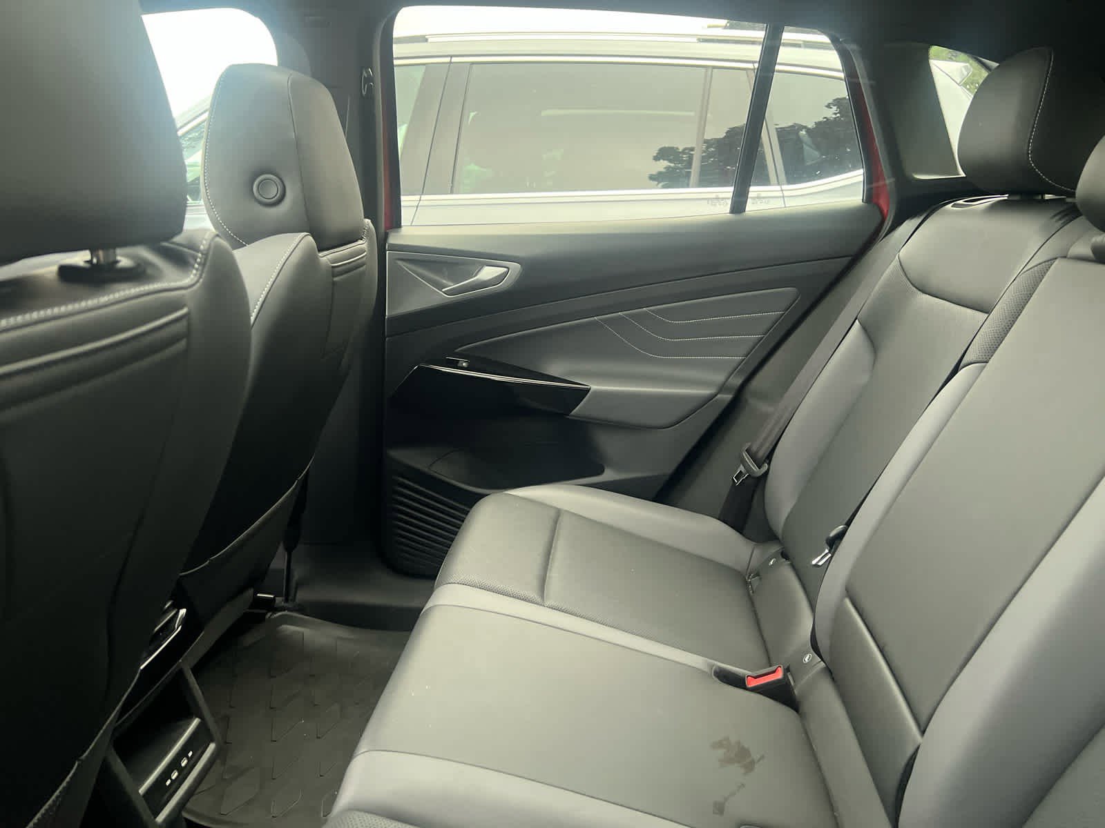 2023 Volkswagen ID.4 Pro S photo 5