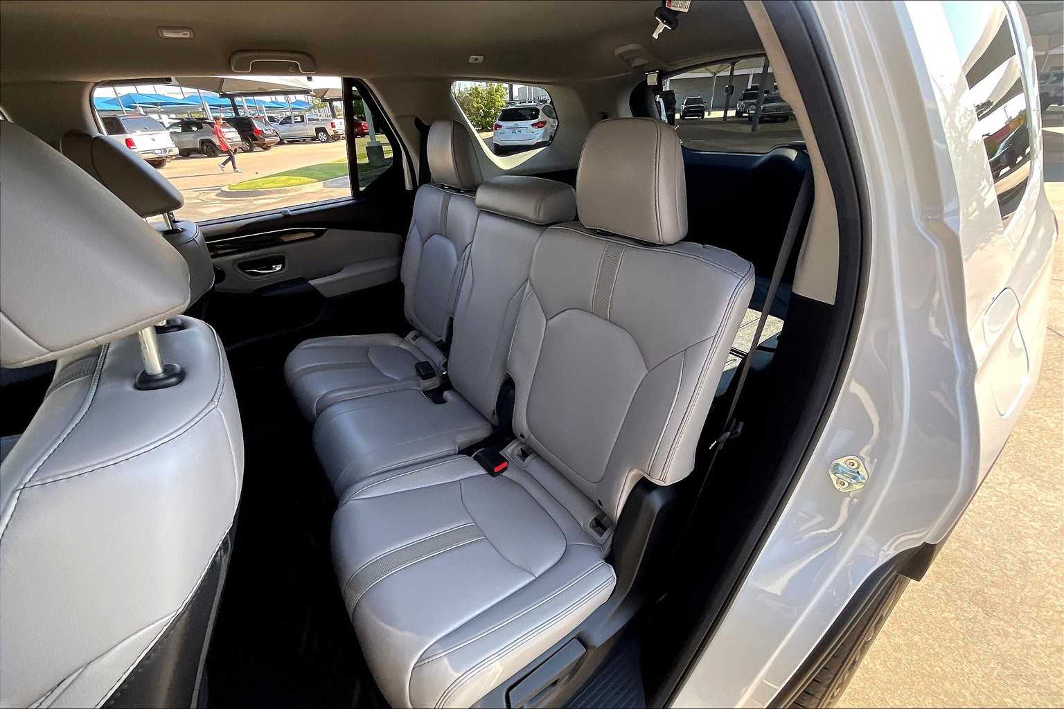 2025 Honda Pilot EX-L photo 19