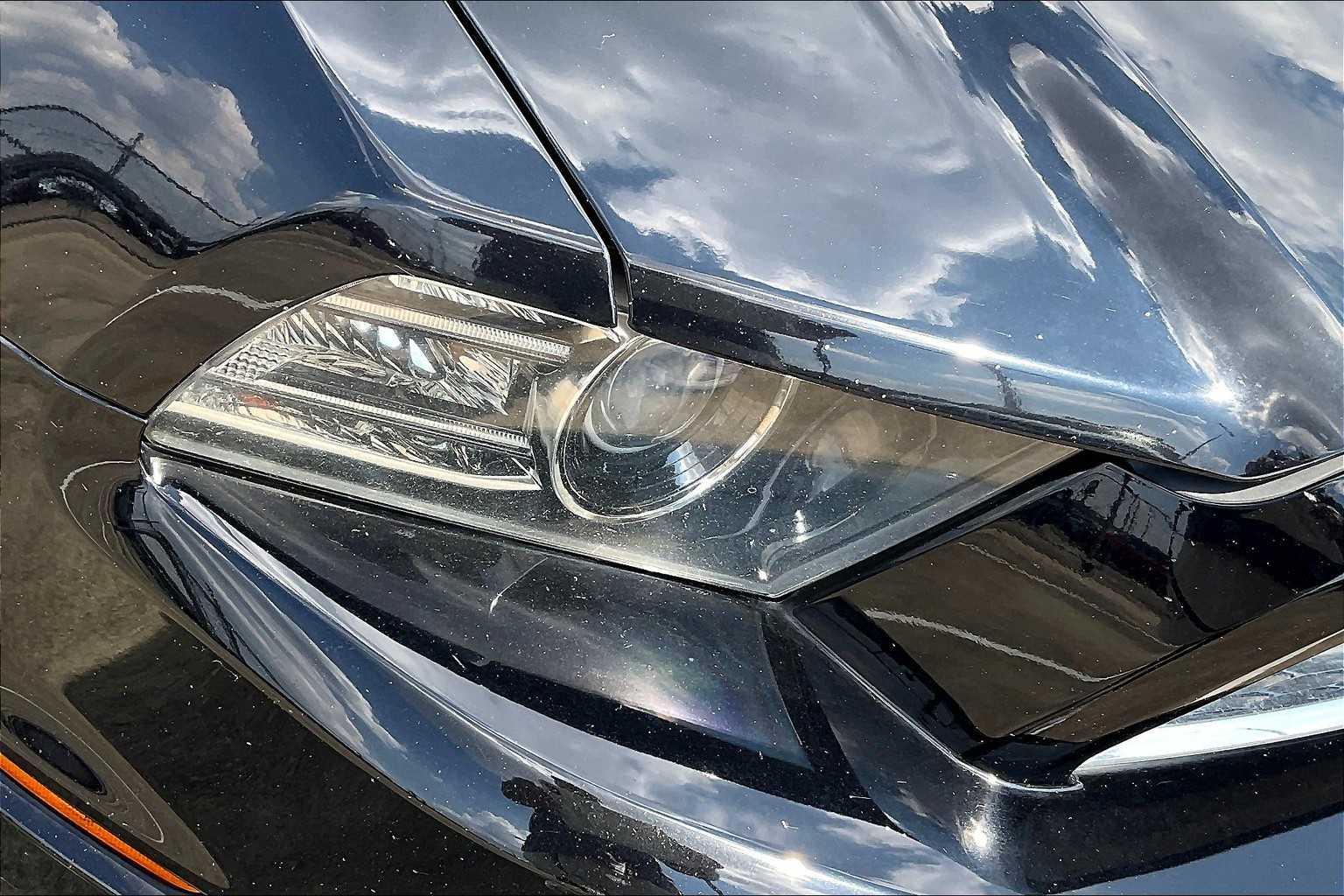 2014 Ford Mustang V6 photo 21