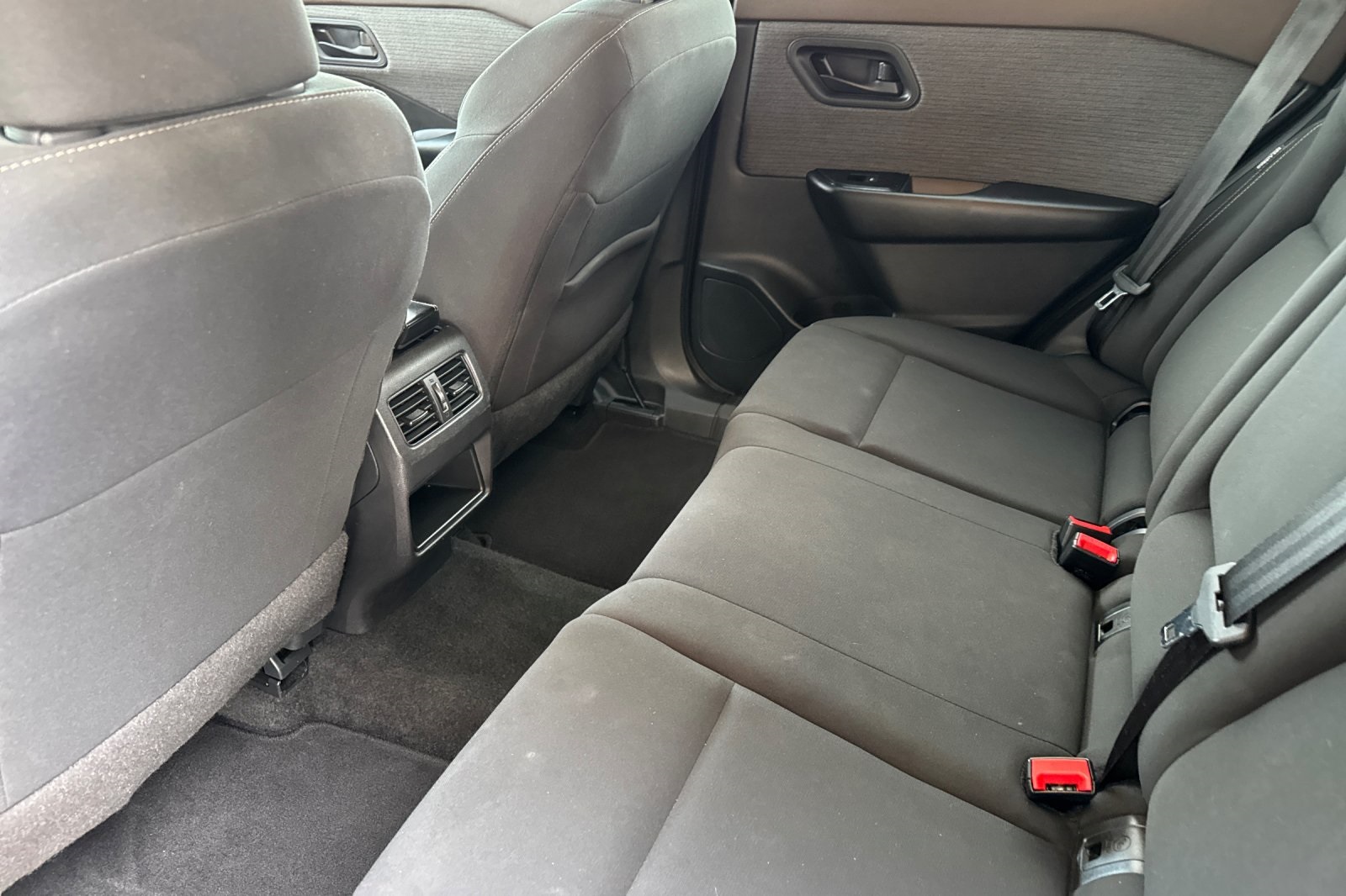 2023 Nissan Rogue S photo 12