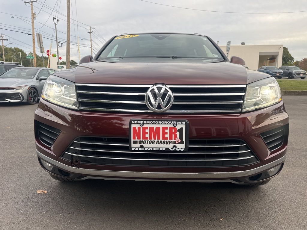 2017 Volkswagen Touareg V6 photo 2