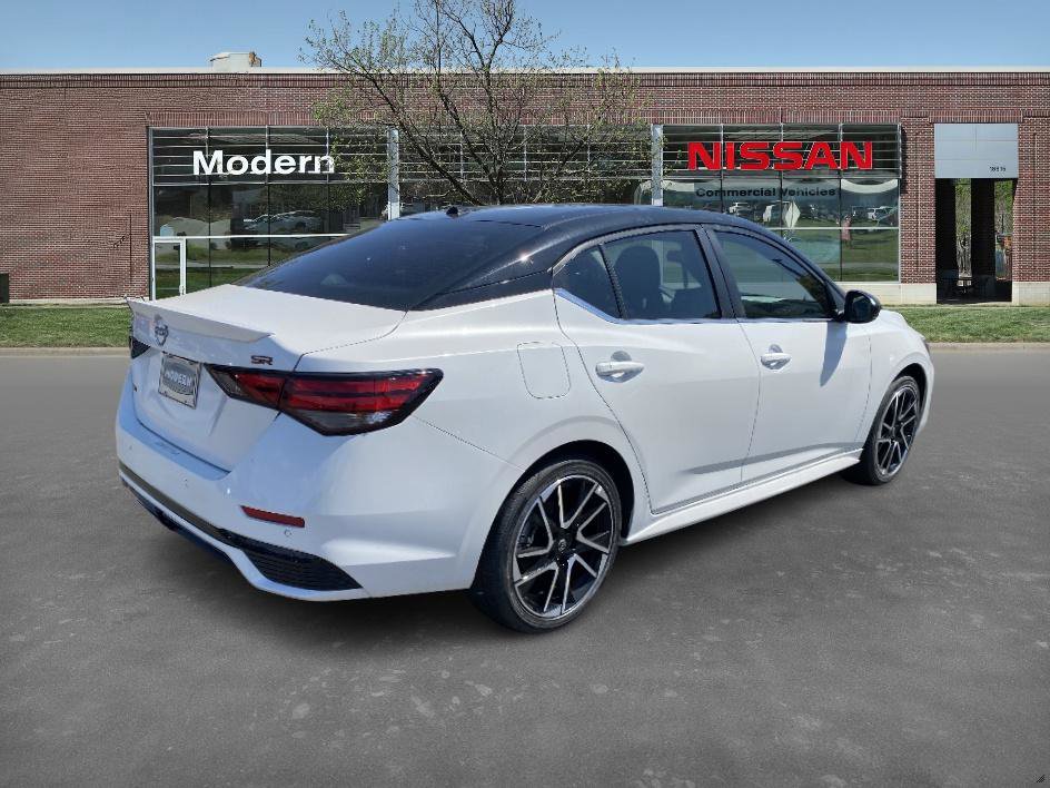 2025 Nissan Sentra SR photo 4