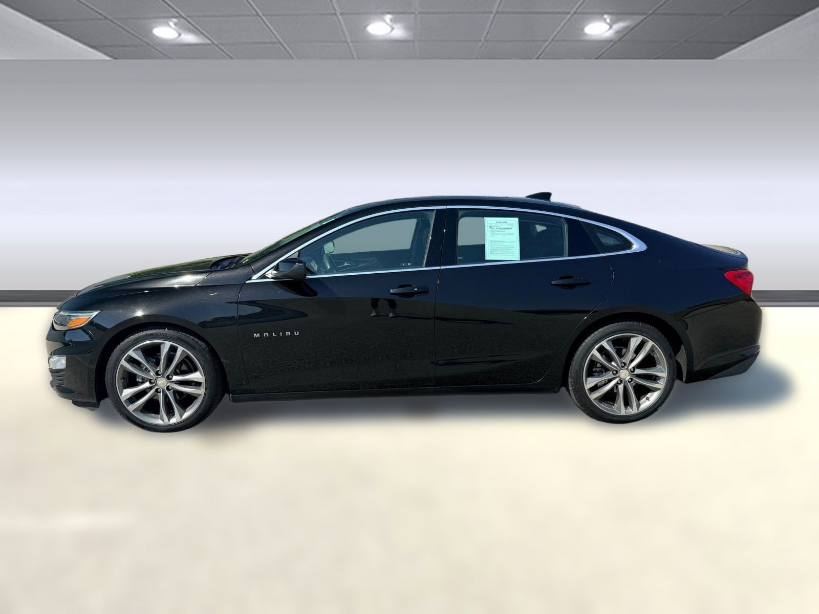 2023 Chevrolet Malibu 1LT photo 2
