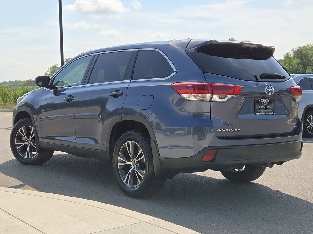 2019 Toyota Highlander LE Plus photo 16