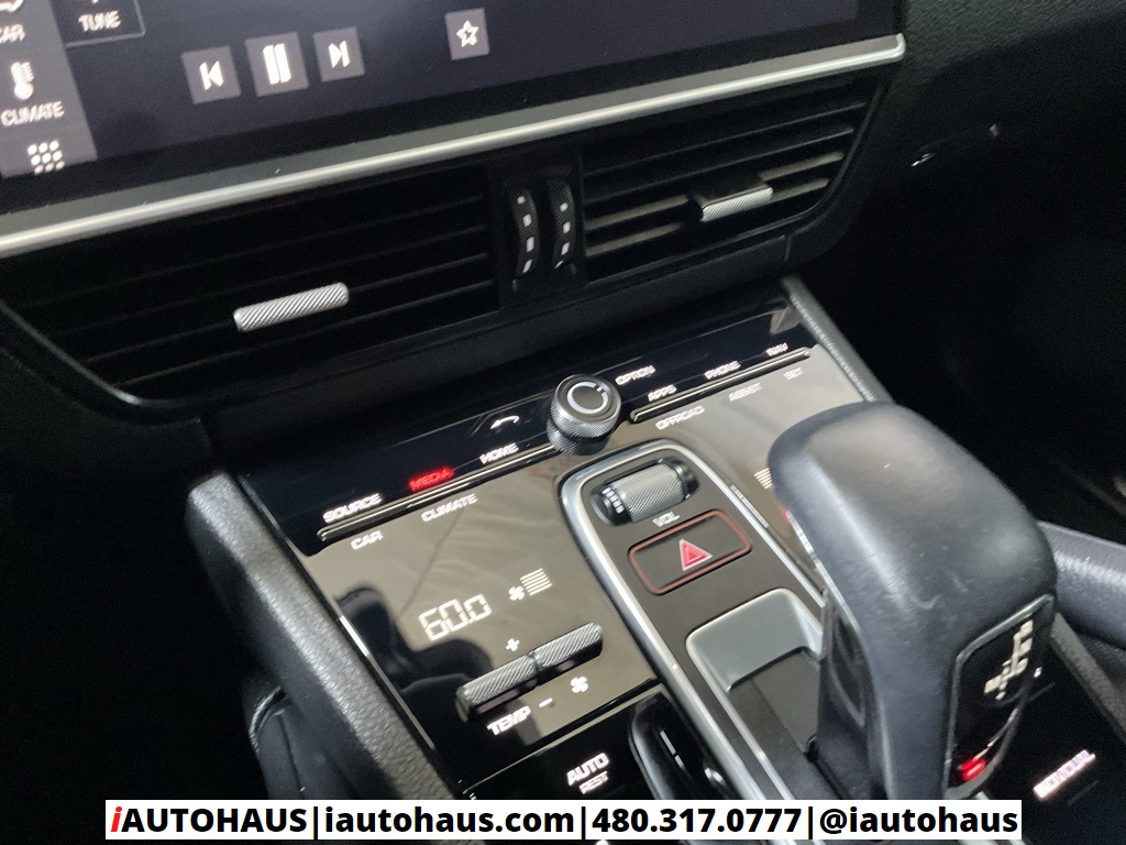 2019 Porsche Cayenne Base photo 22