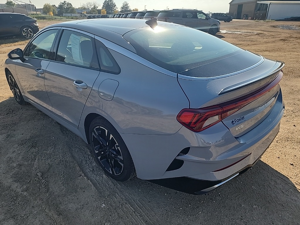2023 Kia K5 GT-Line photo 3