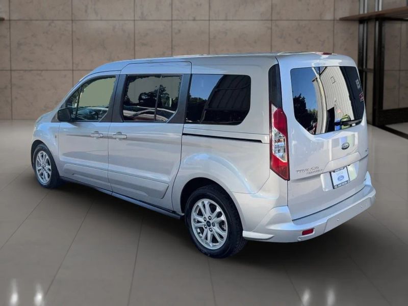 2020 Ford Transit Connect XLT Wagon Passenger photo 4