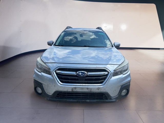 2018 Subaru Outback Limited photo 2