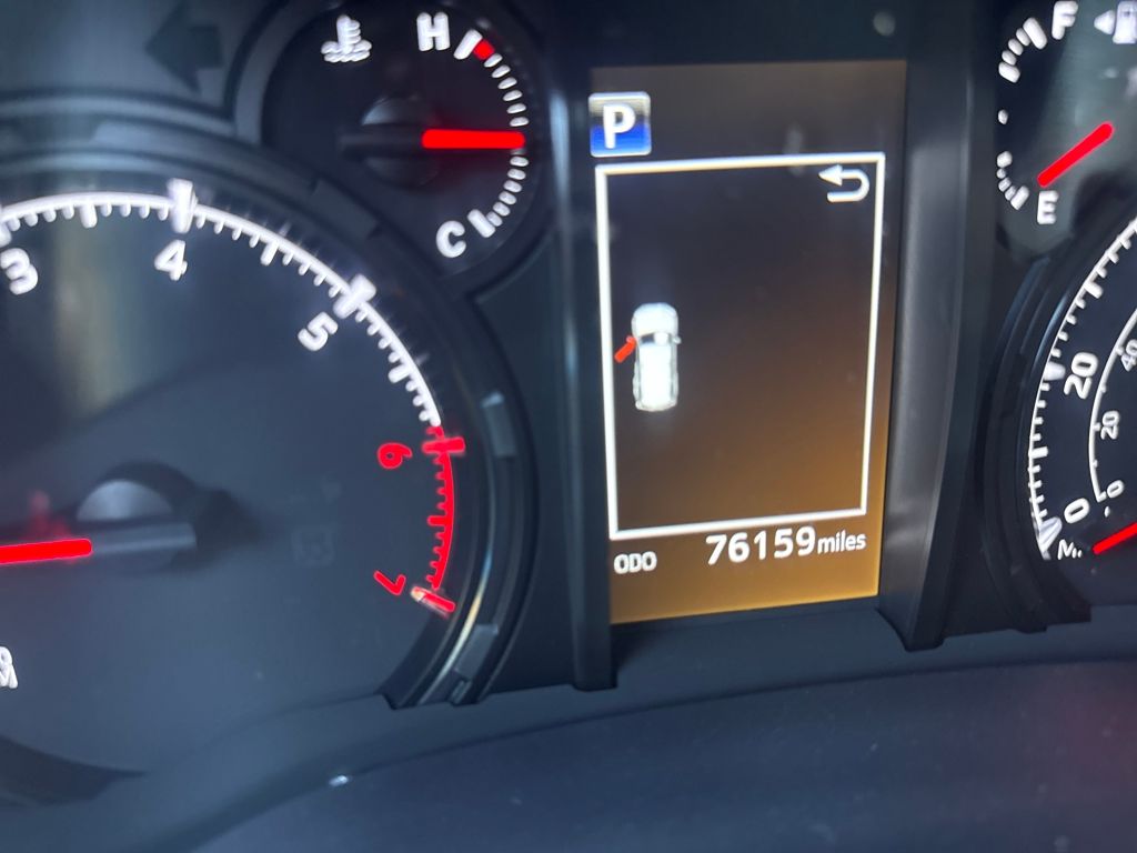 2020 Toyota 4Runner SR5 Premium photo 16