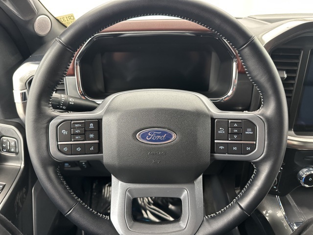 2023 Ford F-150 Lariat photo 12