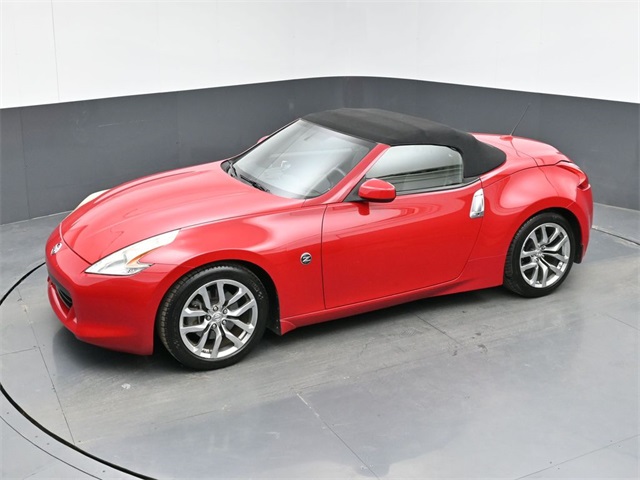 2010 Nissan 370Z Touring's photo