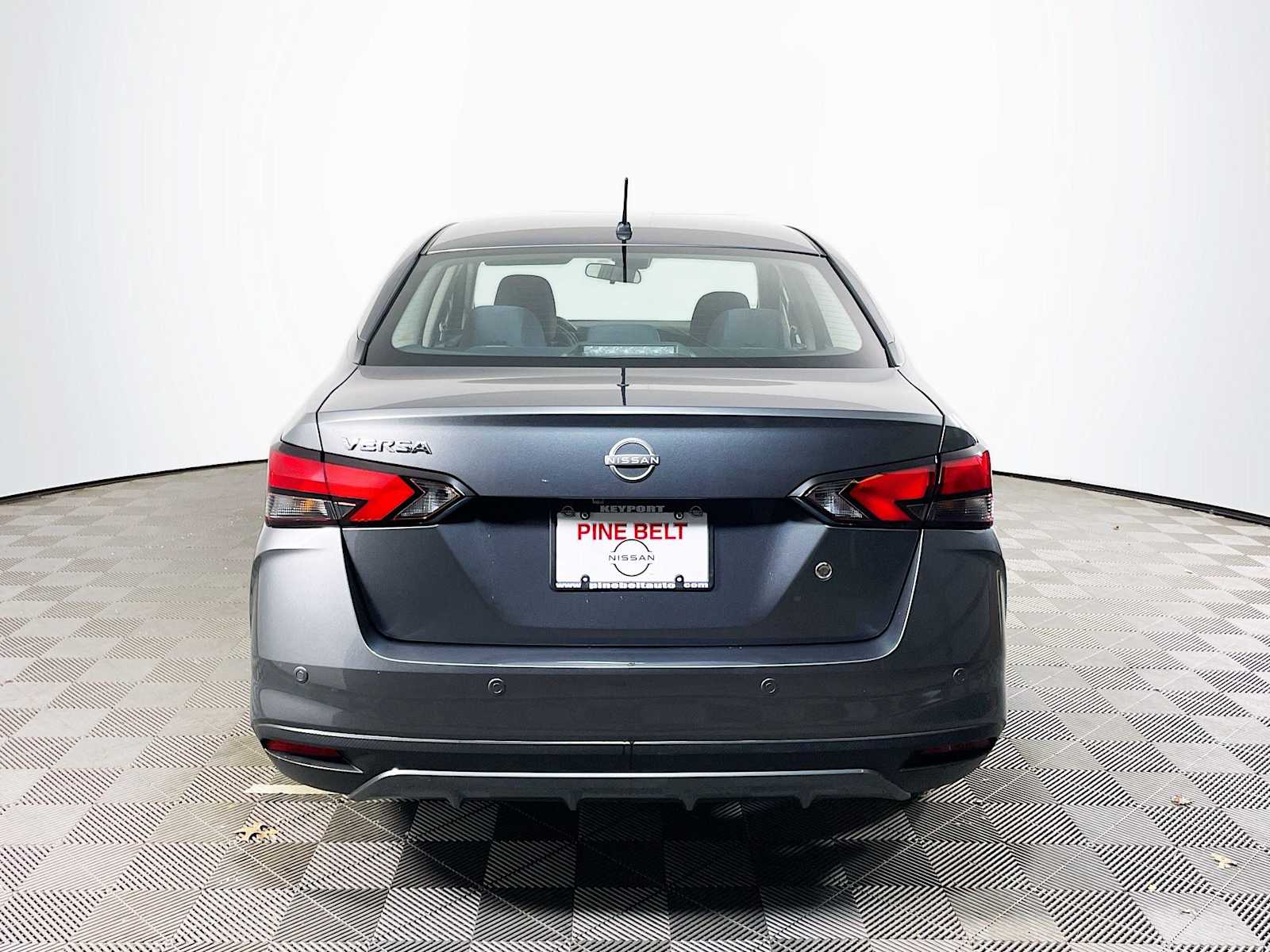 2024 Nissan Versa S photo 3