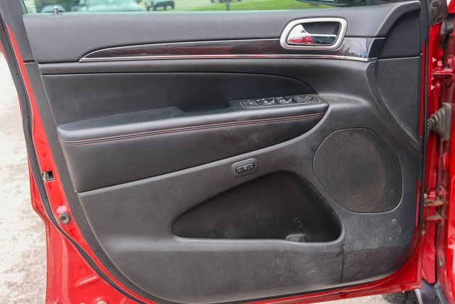 Used 2018 Red Jeep Trailhawk image 12