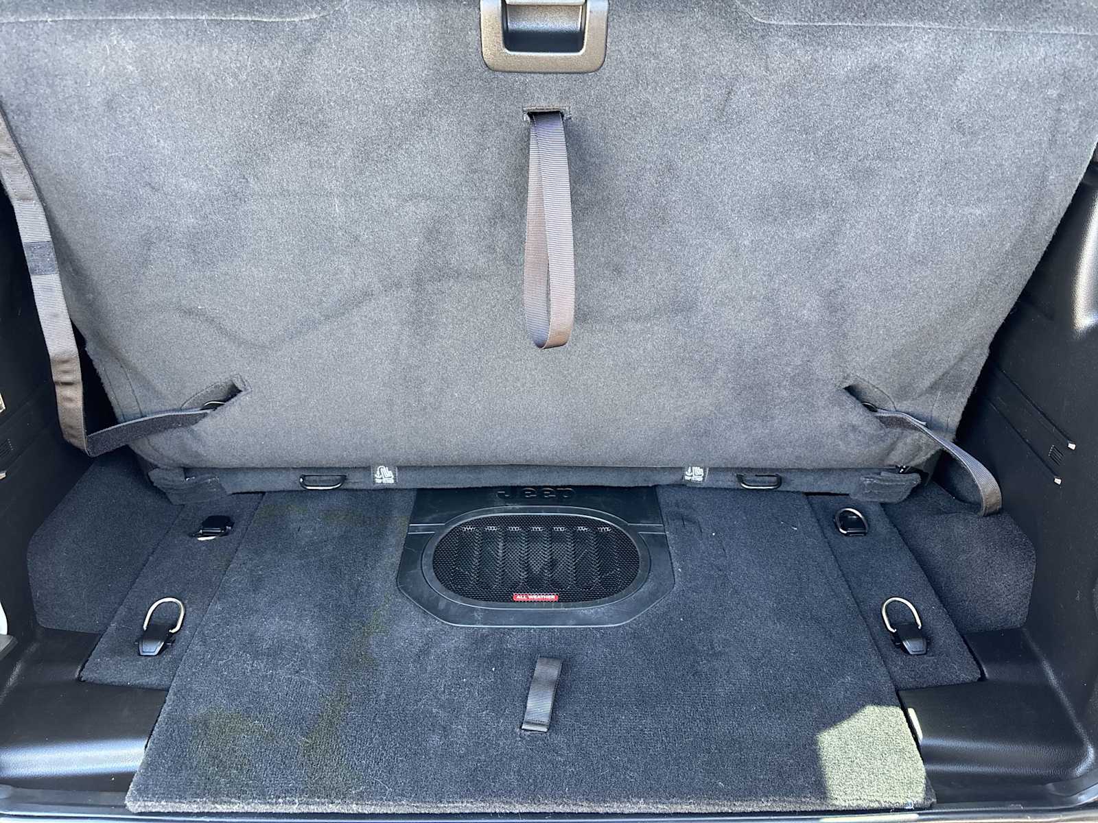 2022 Jeep Wrangler Willys photo 22