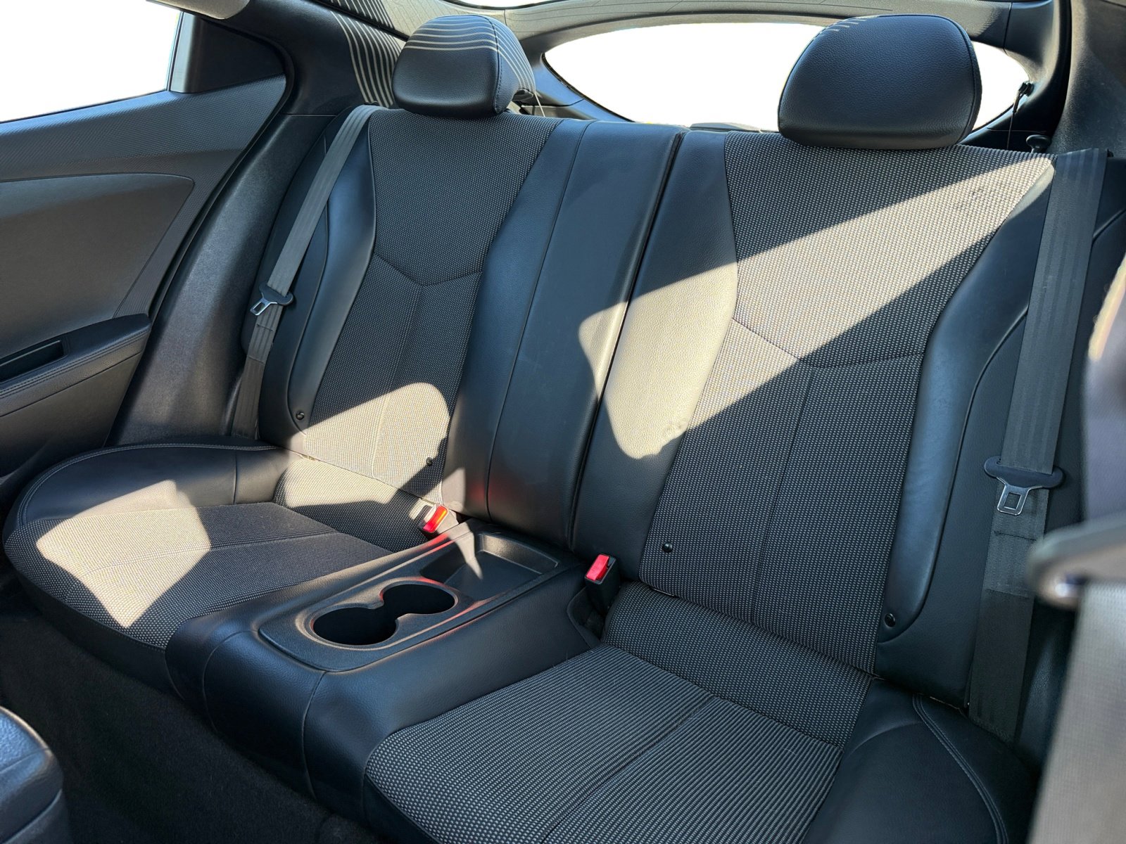2014 Hyundai Veloster Base photo 15