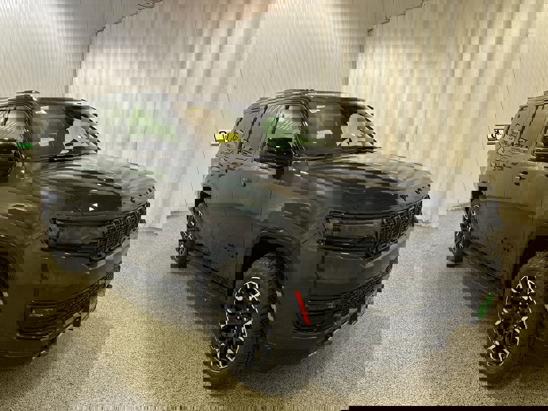 2025 Jeep Wagoneer Series II's photo