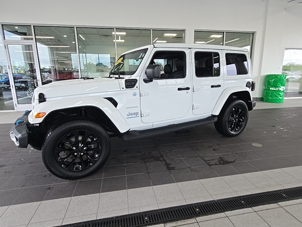 2023 Jeep Wrangler Sahara 4xe photo 13