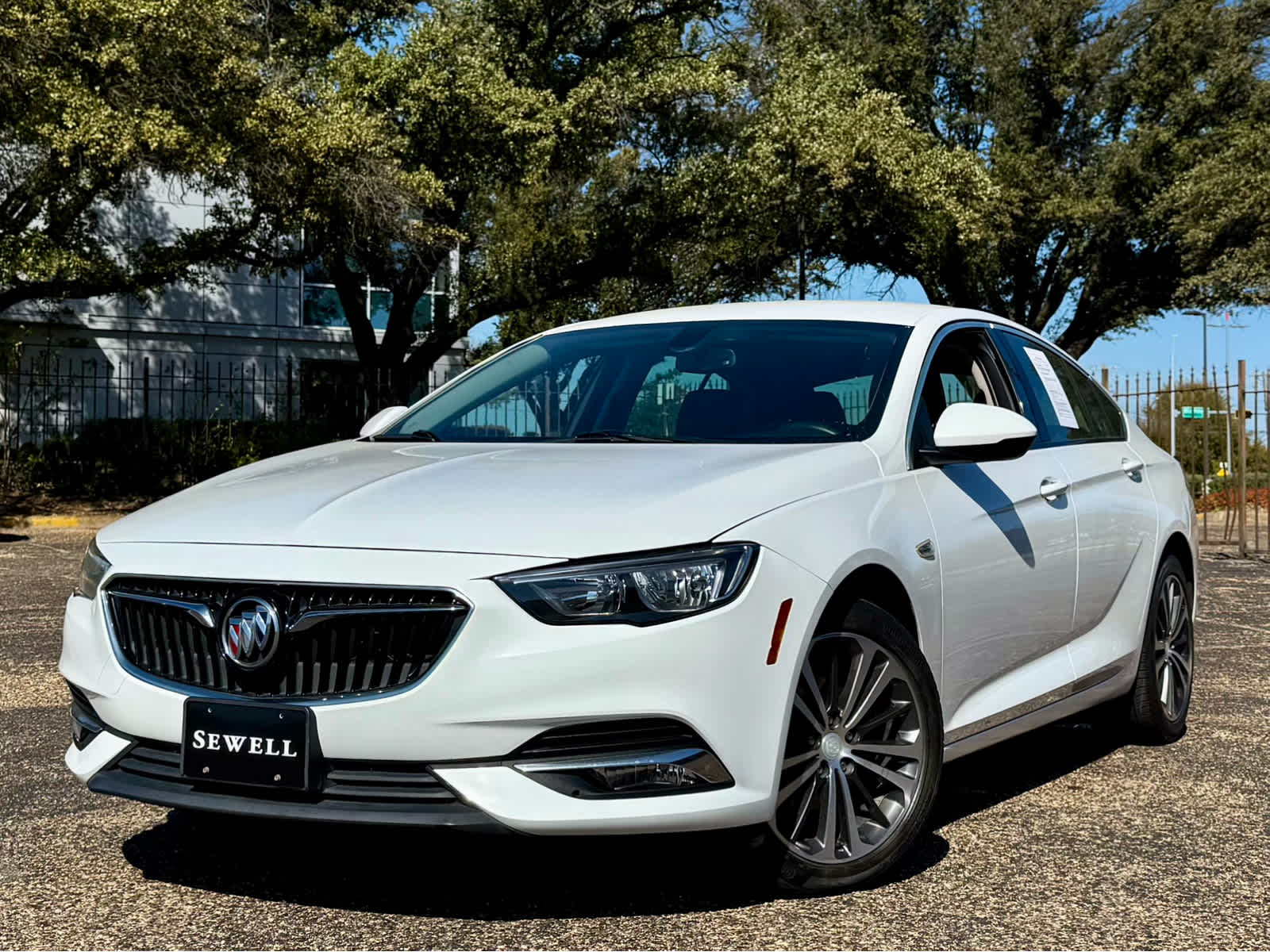 2018 Buick Regal Sportback Essence