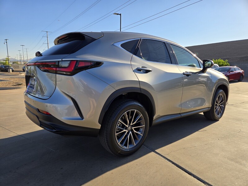 2026 Lexus NX 350 Premium photo 2