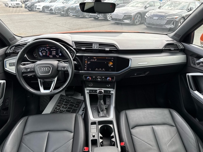 2023 Audi Q3 45 TFSI S line Premium photo 10