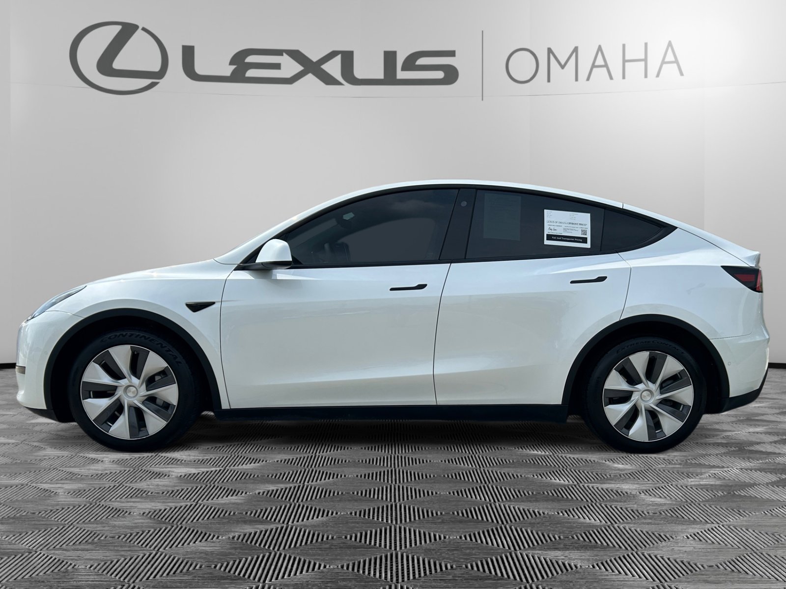 Used 2021 Tesla Model Y Long Range with VIN 5YJYGDEE1MF069961 for sale in Omaha, NE