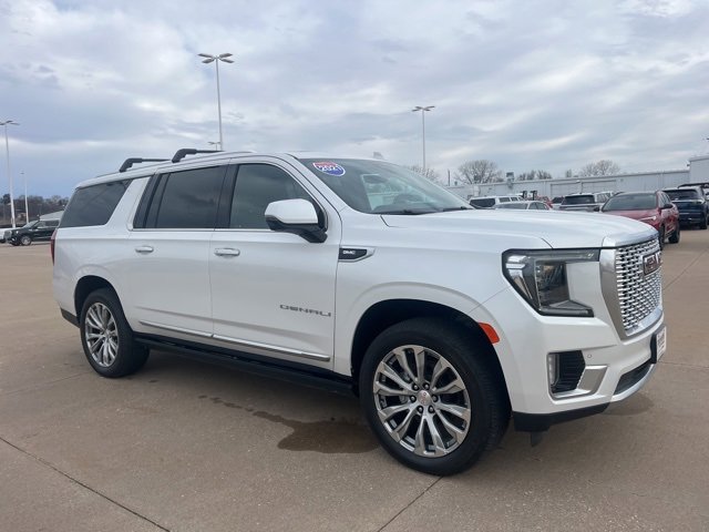 2021 GMC Yukon Denali's photo