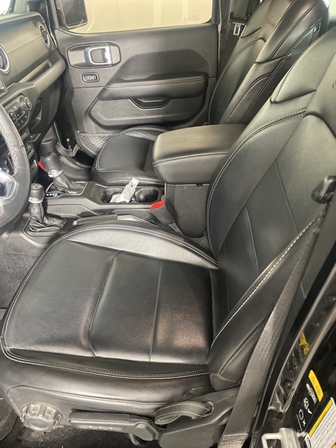 2023 Jeep Wrangler Sahara 4xe photo 18