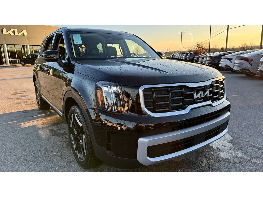 2025 Kia Telluride S's photo