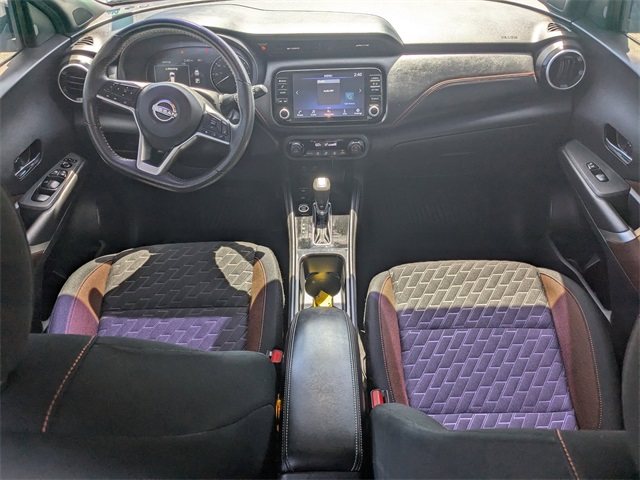 2022 Nissan Kicks SR photo 14
