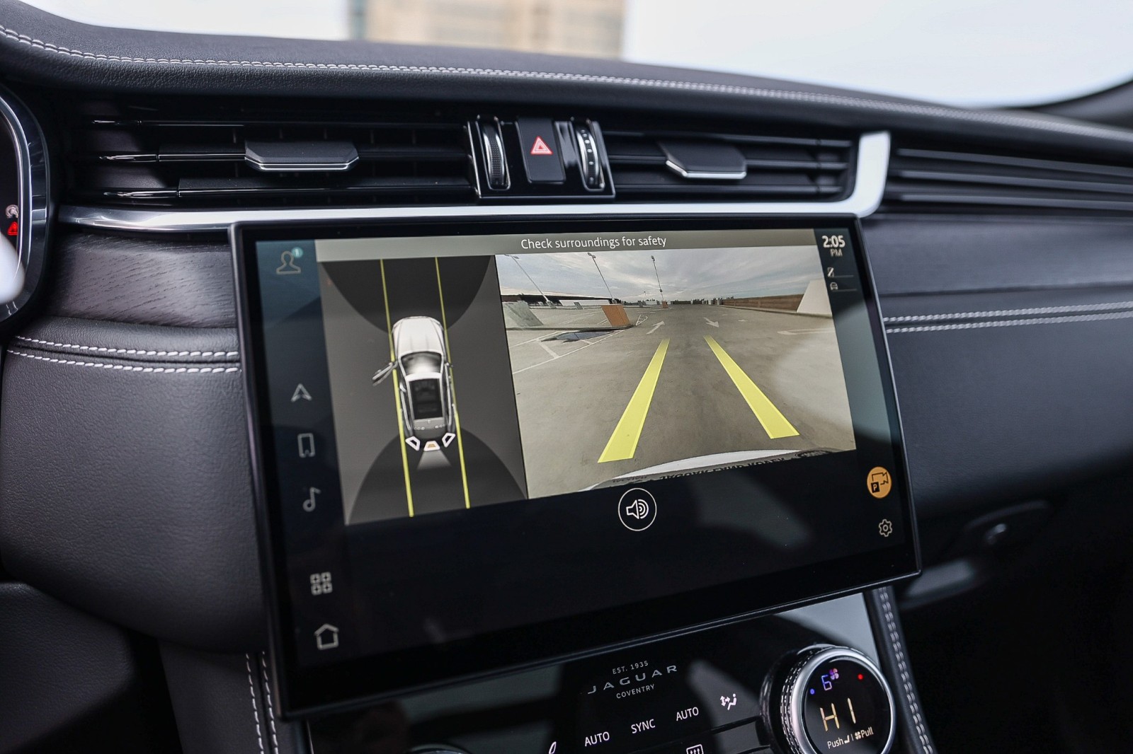 2024 Jaguar F-PACE P250 R-Dynamic S photo 23
