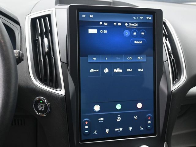 2024 Ford Edge SEL photo 3