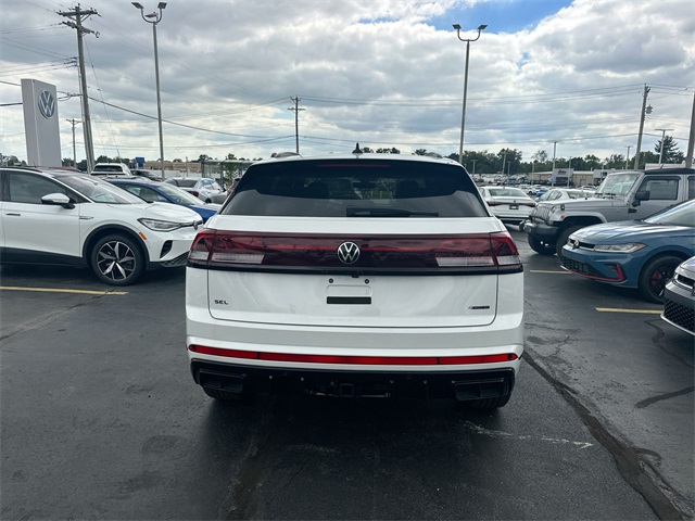 2025 Volkswagen Atlas Cross Sport SEL R-Line photo 3